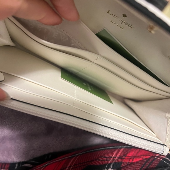Kate Spade Wallet with Chain Strap - Picture 4 of 6